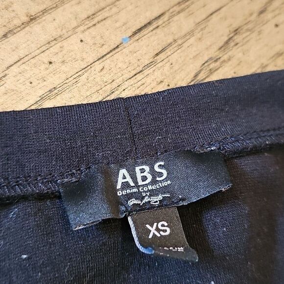 Black ABS top size XS zipper detail - Picture 2 of 6